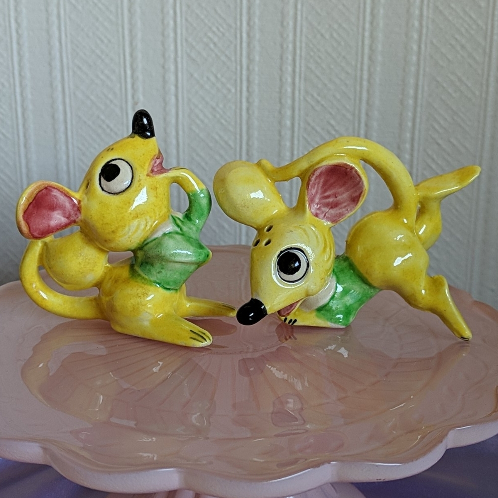 Vintage Whimsical Yellow Mice Salt/ Pepper Shaker